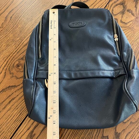 Tod’s Navy Textured Leather Backpack - Picture 4 of 10
